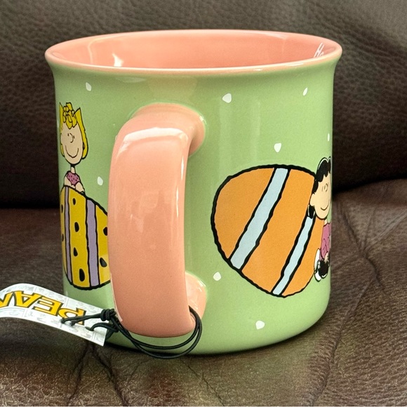 Happy Easter - Peanuts Gang with Easter Eggs Ceramic Mug - Picture 9 of 10